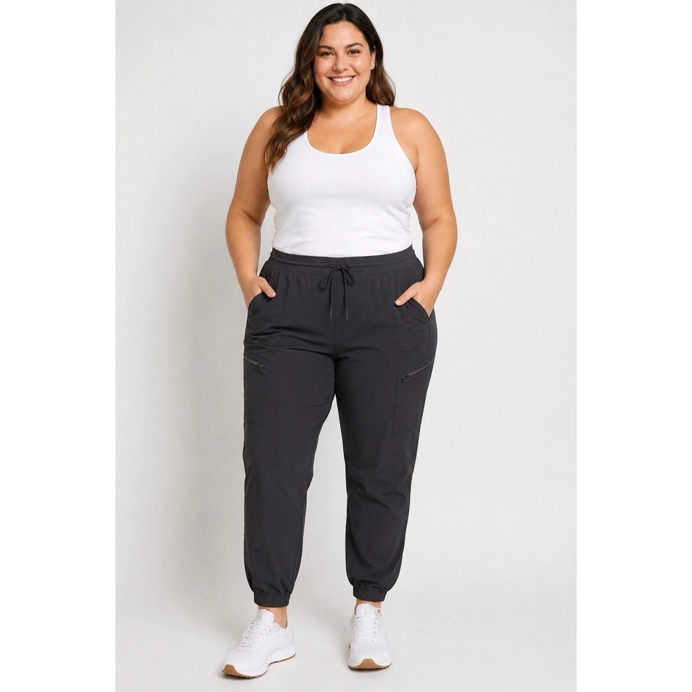 Athleta 18 Venture Pant Black Cargo Jogger Zip Pocket Travel Commute Athleisure